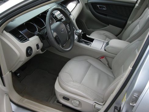 Used 2011 Ford Taurus SEL w/ 201A Rapid Spec Order Code image 11