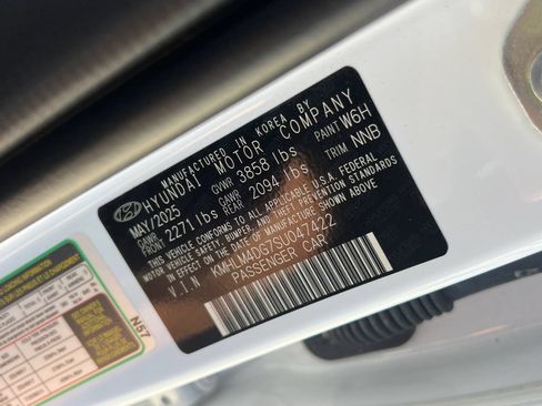 Certified 2025 Hyundai Elantra Sport FWD image 31