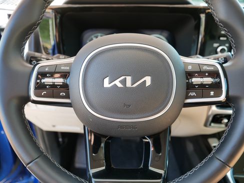 Used 2023 Kia Sorento SX AWD/4WD image 25