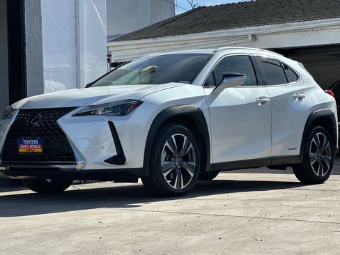Used 2021 Lexus UX 250h 250h Base w/ Accessory Package (Z2) image 8