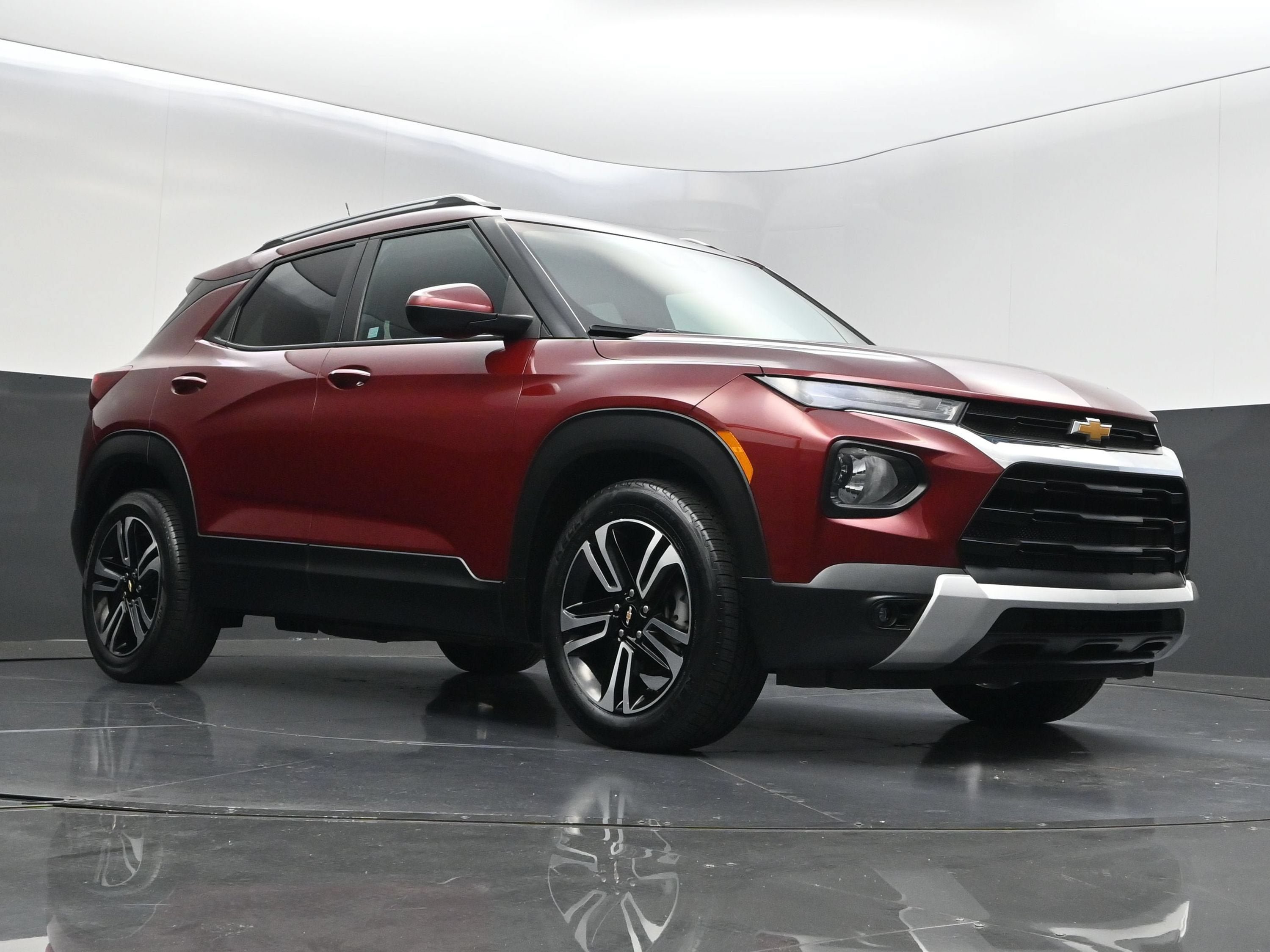 Used 2023 Chevrolet TrailBlazer LT FWD image 36