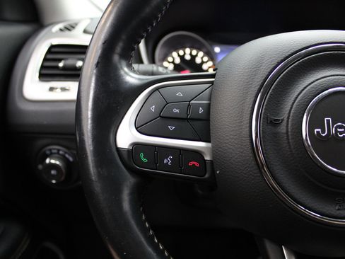 Used 2021 Jeep Compass Latitude w/ Sun and Sound Group AWD/4WD image 34