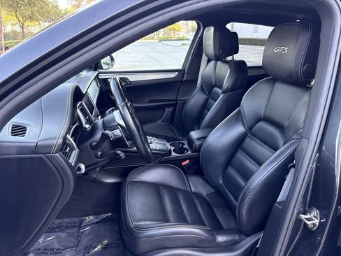 Used 2017 Porsche Macan GTS AWD/4WD image 22