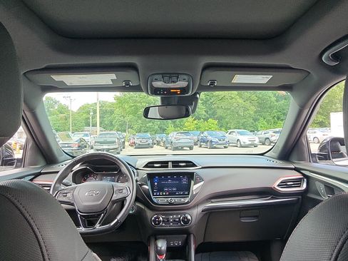 Used 2023 Chevrolet TrailBlazer RS w/ Sun and Liftgate Package AWD/4WD image 25