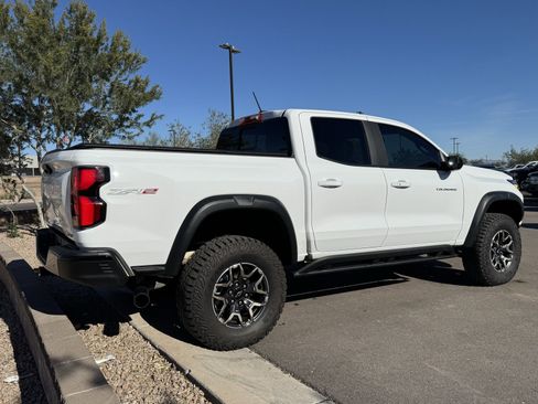 Used 2024 Chevrolet Colorado ZR2 image 3
