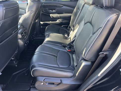 Used 2023 Honda Pilot Elite image 12