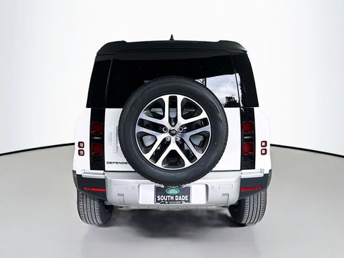 Used 2025 Land Rover Defender 110 S AWD/4WD image 6