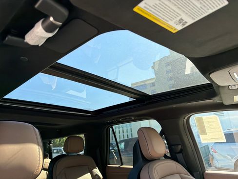 New 2026 Lincoln Navigator L Black Label AWD/4WD image 14