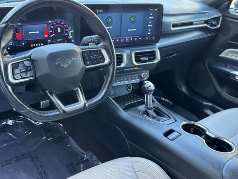 Used 2024 Ford Mustang GT Premium image 3