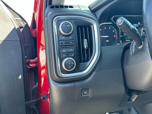 Used 2022 GMC Sierra 1500 Denali w/ Denali Premium Package AWD/4WD image 18