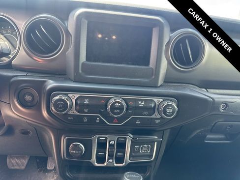 Used 2021 Jeep Gladiator Sport image 14
