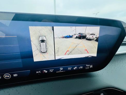 Used 2025 Buick Enclave Avenir w/ Super Cruise Package image 43