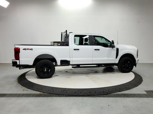 Used 2023 Ford F250 XL w/ STX Appearance Package AWD/4WD image 9