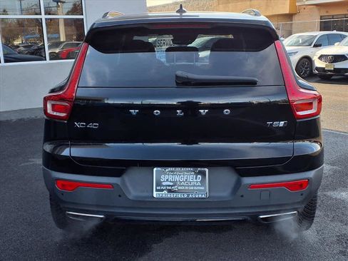 Used 2019 Volvo XC40 T5 R-Design image 5