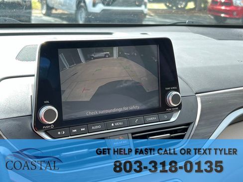 Used 2025 Nissan Altima 2.5 SV FWD image 34