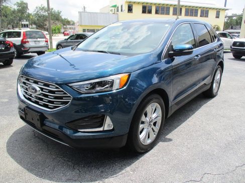 Used 2020 Ford Edge Titanium w/ Equipment Group 301A FWD image 4