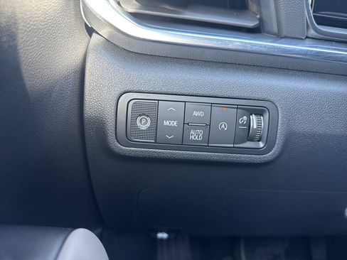 New 2027 GMC Terrain Elevation w/ Elevation Premium Package AWD/4WD image 16