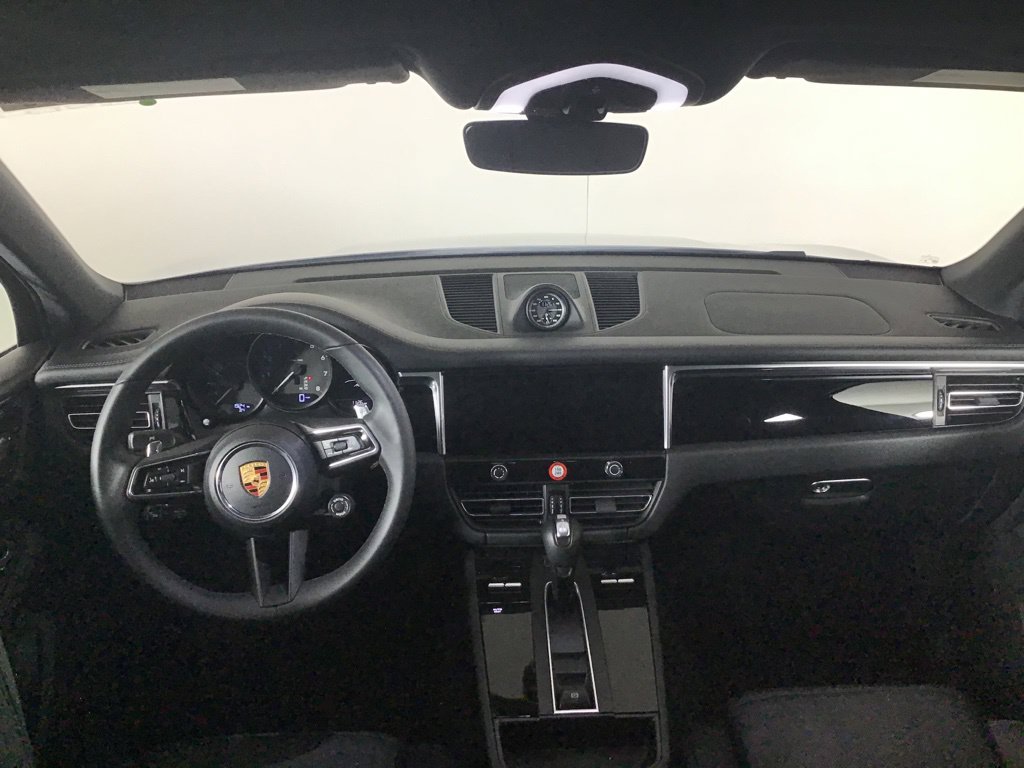 Certified 2026 Porsche Macan AWD/4WD image 24