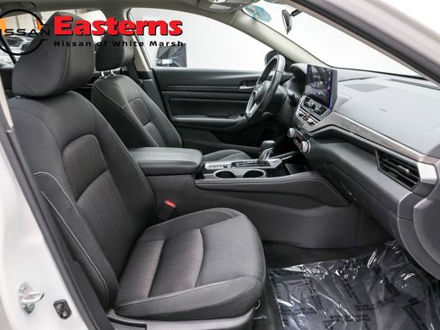 Used 2024 Nissan Altima 2.5 SV w/ SV Premium Package AWD/4WD image 23