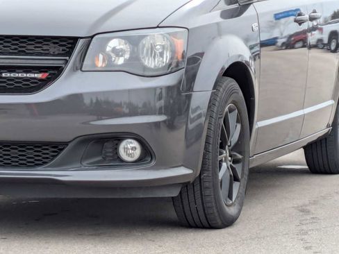 Used 2019 Dodge Grand Caravan SE image 7