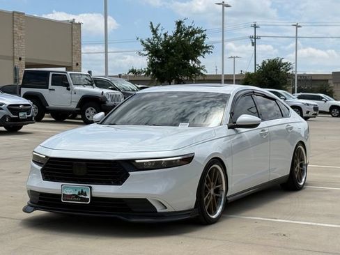 Used 2023 Honda Accord EX image 8