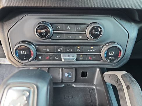 Used 2021 Ford Bronco First Edition AWD/4WD image 26