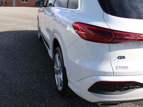 New 2025 Audi Q5 Premium Plus image 42