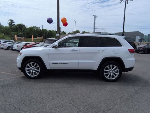 Used 2017 Jeep Grand Cherokee Limited AWD/4WD image 5