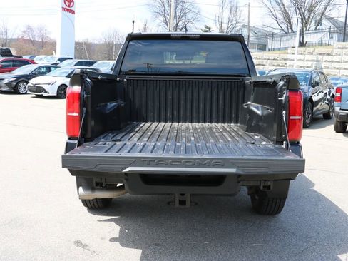 Used 2024 Toyota Tacoma SR5 AWD/4WD image 5