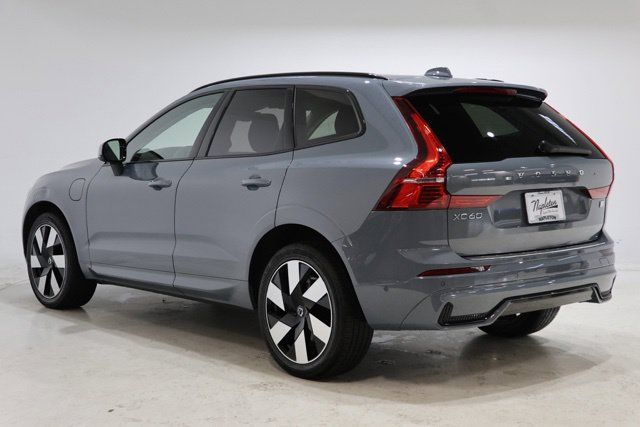 Used 2023 Volvo XC60 T8 Ultimate w/ Climate Package AWD/4WD image 6