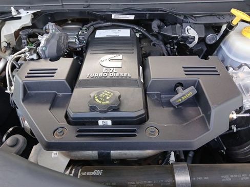 Used 2024 RAM 3500 Tradesman w/ Chrome Appearance Group image 25