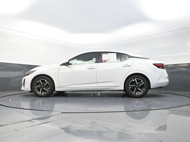 Used 2024 Nissan Sentra SV FWD image 34