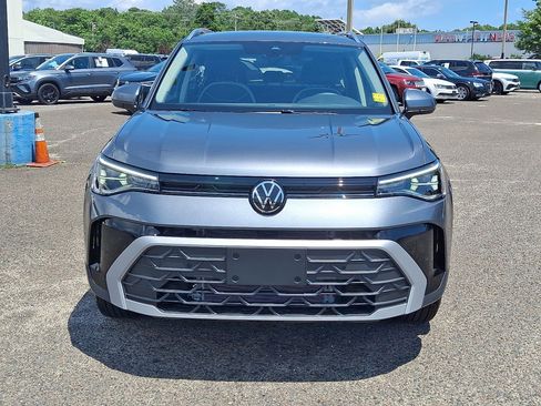 New 2025 Volkswagen Taos SE AWD/4WD image 2