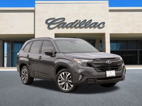 Used 2025 Subaru Forester Touring image 2