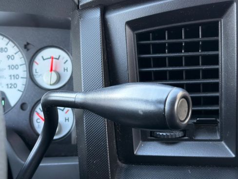 Used 2008 Dodge Ram 1500 Truck ST image 17