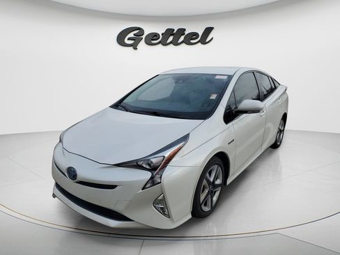 Used 2017 Toyota Prius Four Touring image 1