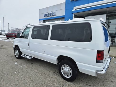 Used 2010 Ford E-350 and Econoline 350 XLT image 6