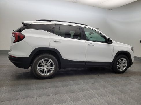 Used 2022 GMC Terrain SLE w/ Driver Convenience Package image 10