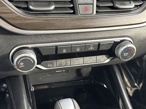 Used 2023 Nissan Altima 2.5 SV image 25