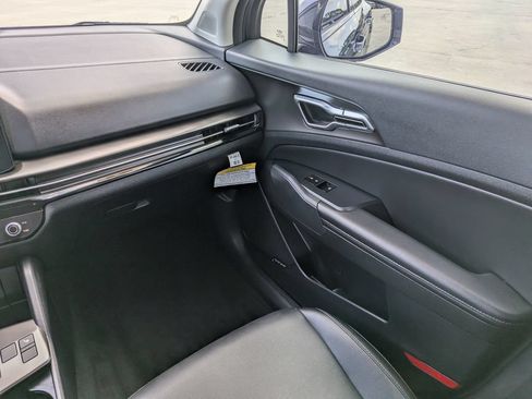 Certified 2026 Kia Sportage SX FWD image 18