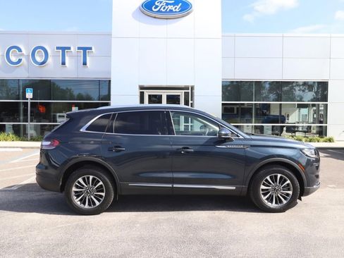 Used 2023 Lincoln Nautilus AWD image 17