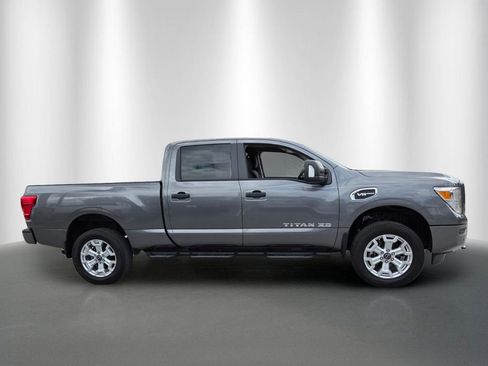 Used 2024 Nissan Titan SV w/ SV Convenience Package AWD/4WD image 8