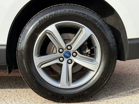 Used 2019 Ford Edge SEL w/ Equipment Group 201A FWD image 28