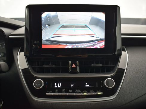 Used 2024 Toyota Corolla LE FWD image 15