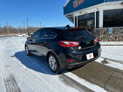 Used 2019 Chevrolet Cruze LT w/ Convenience Package image 5