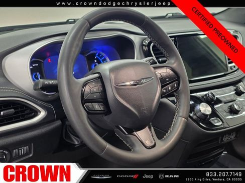 Certified 2024 Chrysler Pacifica Select image 18