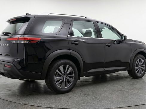 Used 2025 Nissan Pathfinder SV FWD image 9