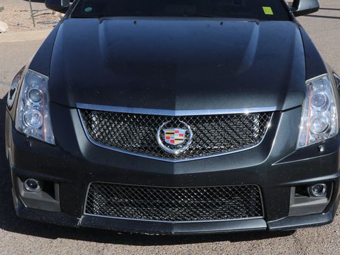 Used 2015 Cadillac CTS V RWD image 2