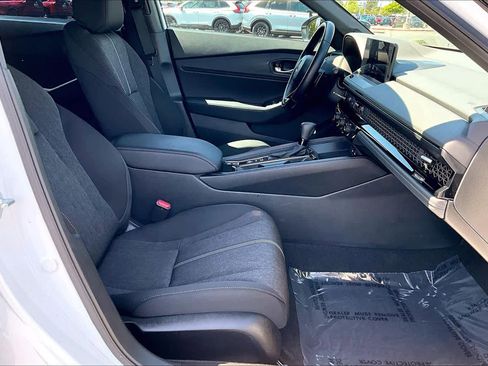 Used 2025 Honda Accord Sport image 8