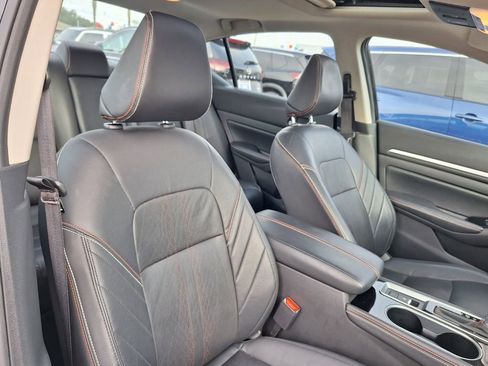 Used 2024 Nissan Altima 2.5 SR w/ SR Premium Package image 28